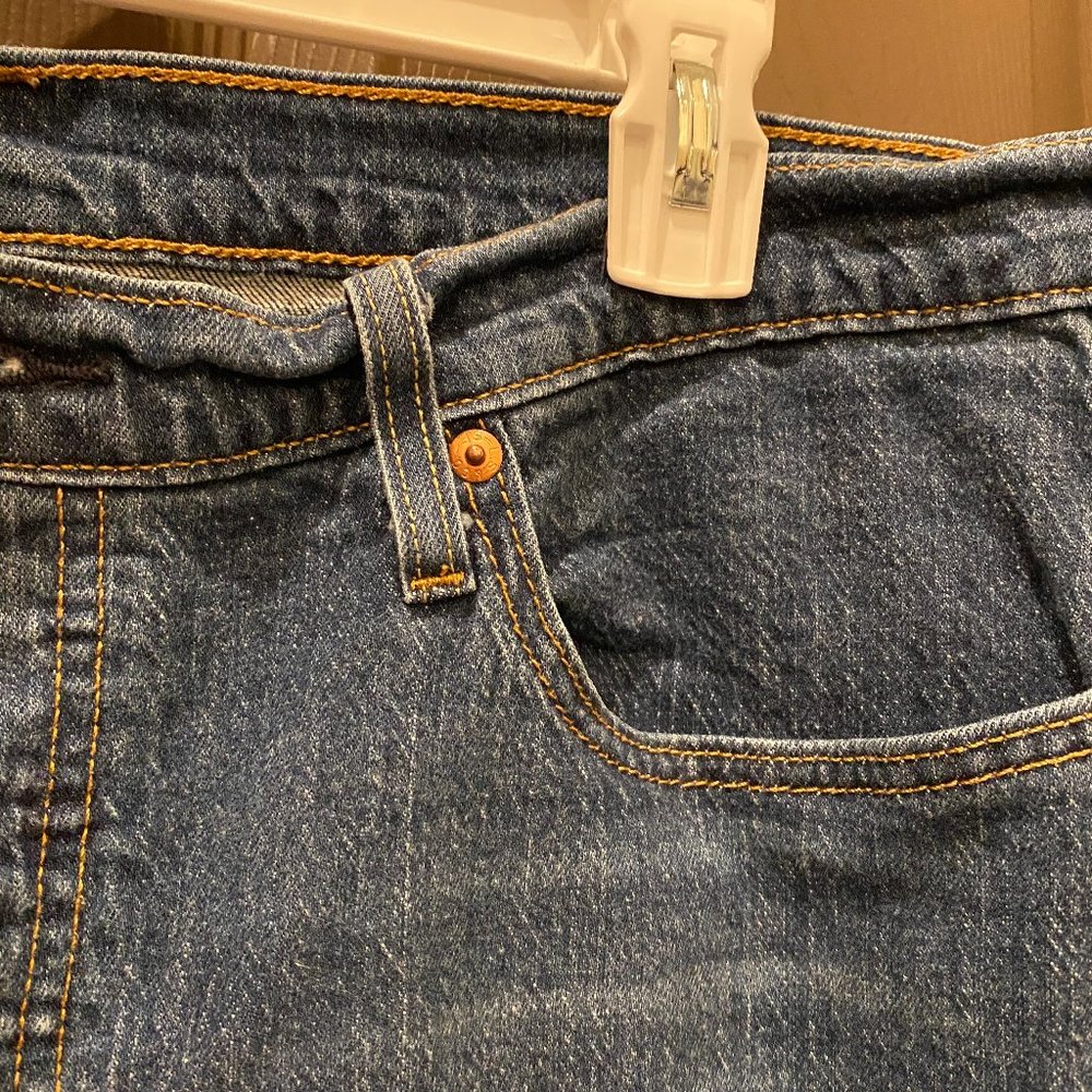 Levi's 501 Tapered Cropped Button-Fly Blue Jeans - Picture 7 of 12